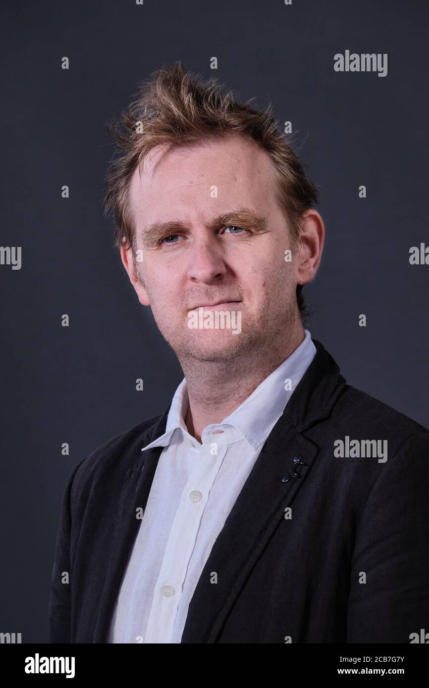 L'autore ed il giornalista britannico Andrew Wilson assiste ad una fotocall durante L'annuale Edinburgh International Book Festival 2018 Foto Stock