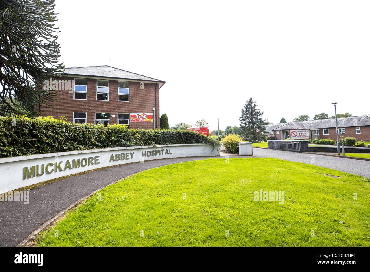 La struttura sanitaria Muckamore Abbey Hospital di Abbey Road, Muckamore, Irlanda del Nord. Il Muckamore Abbey Hospital fornisce servizi di valutazione e trattamento per pazienti con gravi disabilità di apprendimento e di salute mentale, esigenze forensi o comportamenti impegnativi. Foto Stock