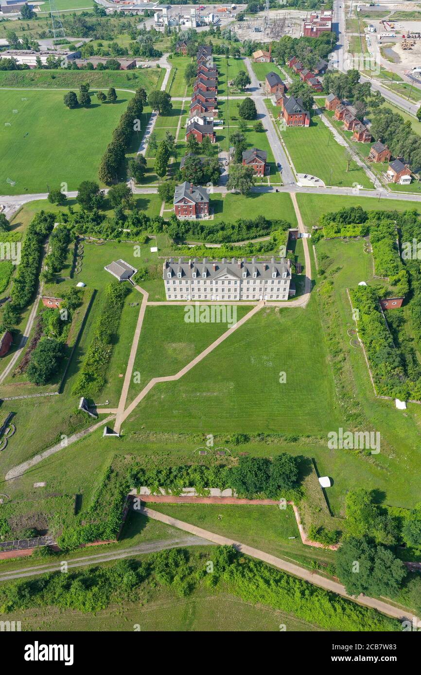 Detroit, Michigan - Fort Wayne storico. Costruito nel 1840, nel punto più stretto del fiume Detroit, il forte era destinato a proteggersi da Brite Foto Stock