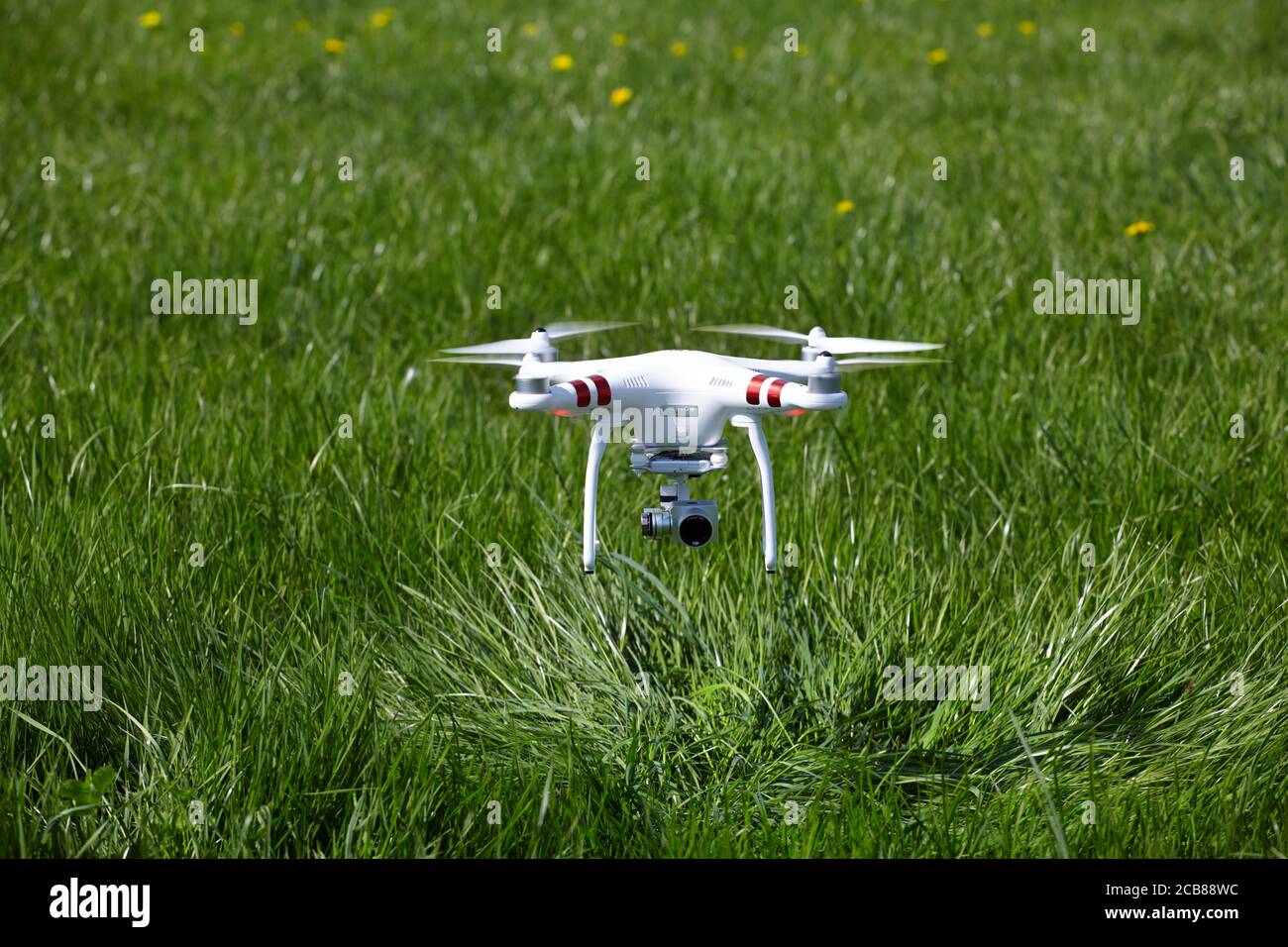 DJI Phantom Quad-copter in volo Foto Stock