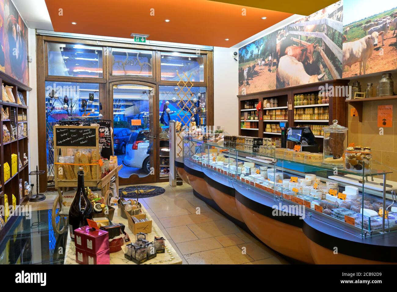 L'esclusivo negozio di cheesemonger Alain Hess, Beaune FR Foto Stock