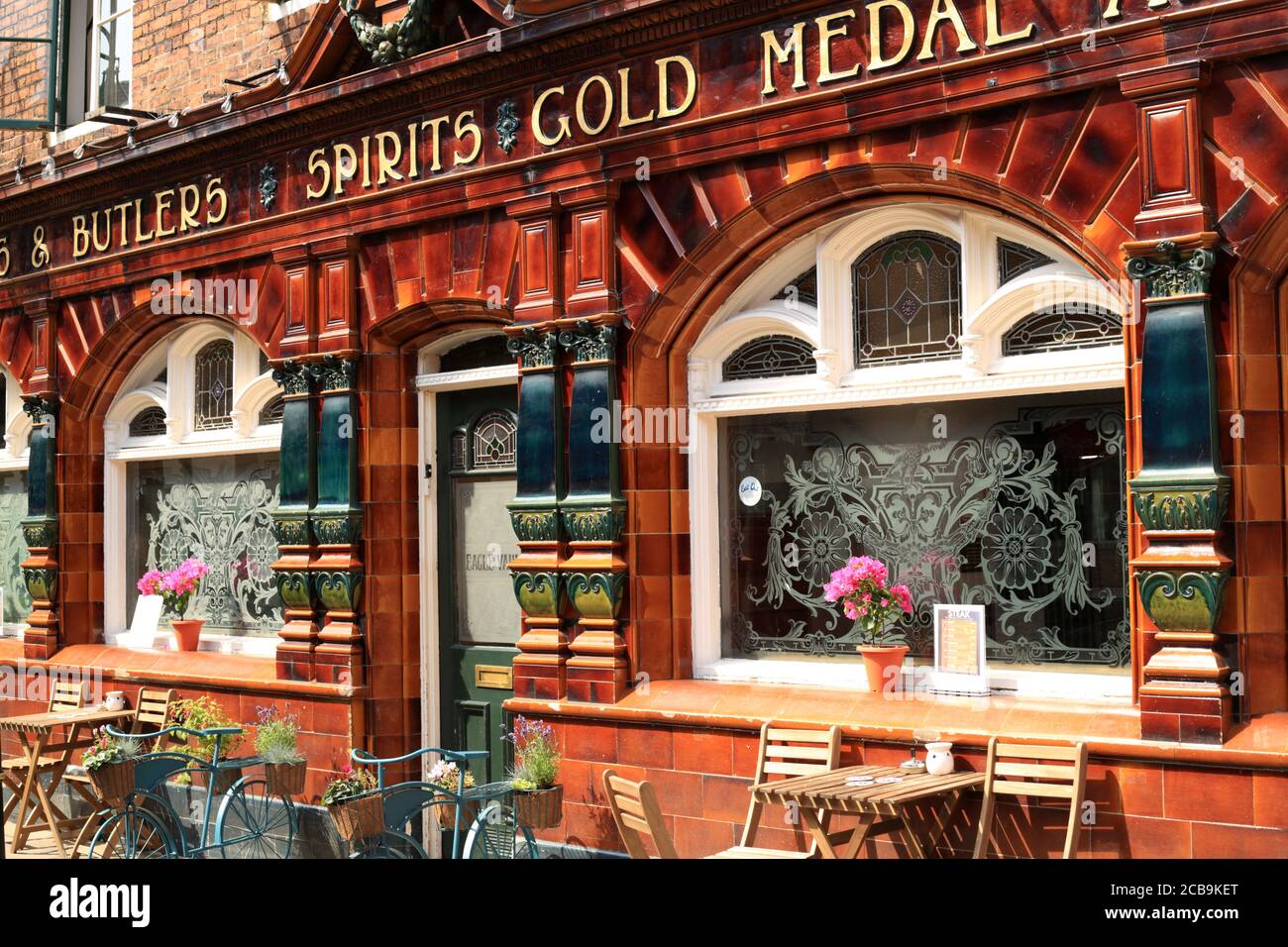 Il pub Eagle Vaults in Friar Street, Worcester, Inghilterra, Regno Unito. Foto Stock