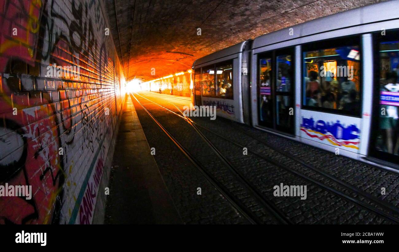 Tram nel tunnel Perrache, Lione, Rodano, regione Auvergne Rodano-Alpi, Francia Foto Stock