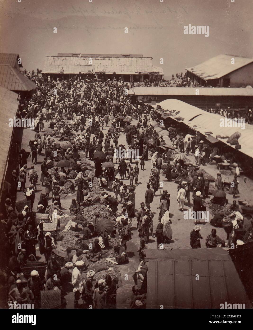 Bhutan e Nepalese a Darjeeling, Domenica mattina mercato scena, 1860-70. Foto Stock
