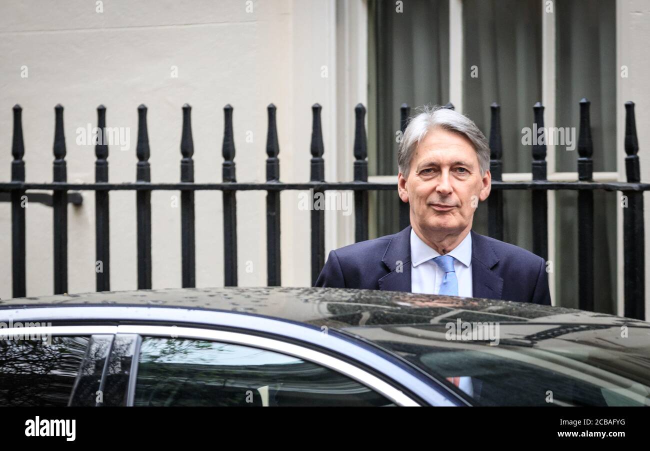 Philip Hammond, deputato politico del Partito conservatore britannico, Cancelliere dello scacchiere, lascia il n. 10 Downing Street, Londra Foto Stock