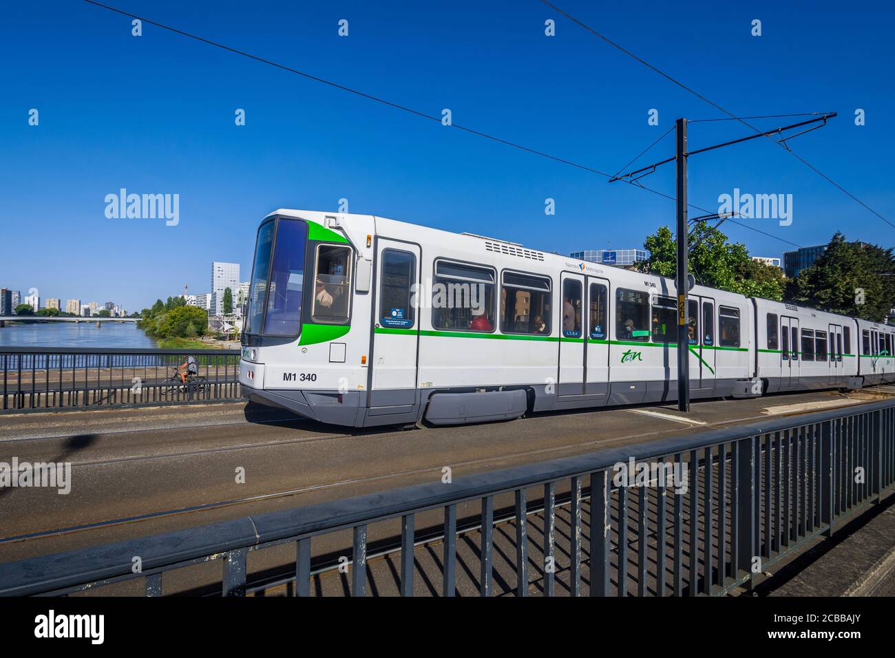 Tram elettrico Alstom Citadis 'Tramway de Nantes' gestito da Semitan a Nantes, Loire-Atlantique, France.tram Foto Stock