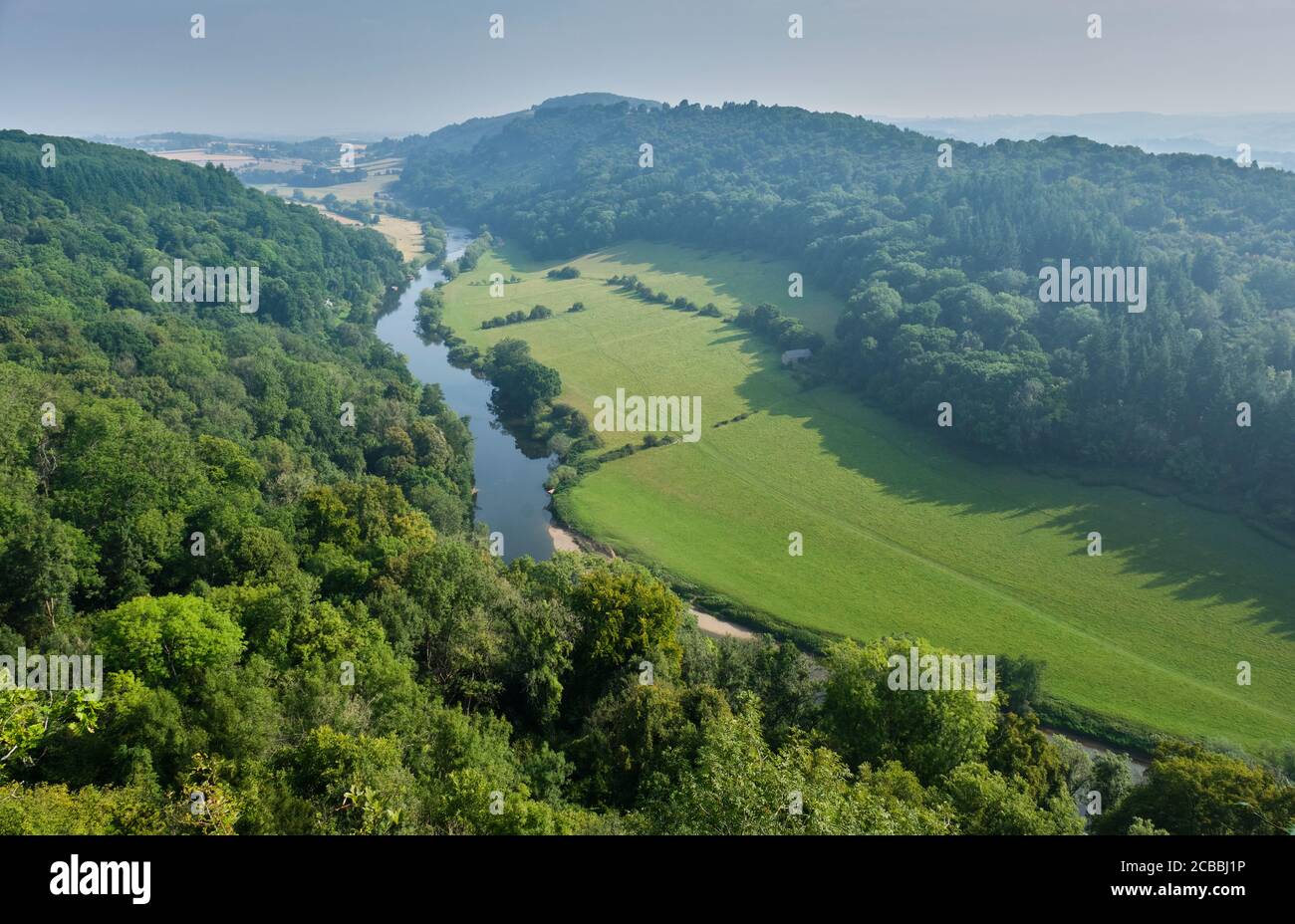 Il fiume Wye tra Huntsham Hill e Coppet Hill, visto da Symonds Yat Rock, Symonds Yat East, Herefordshire Foto Stock