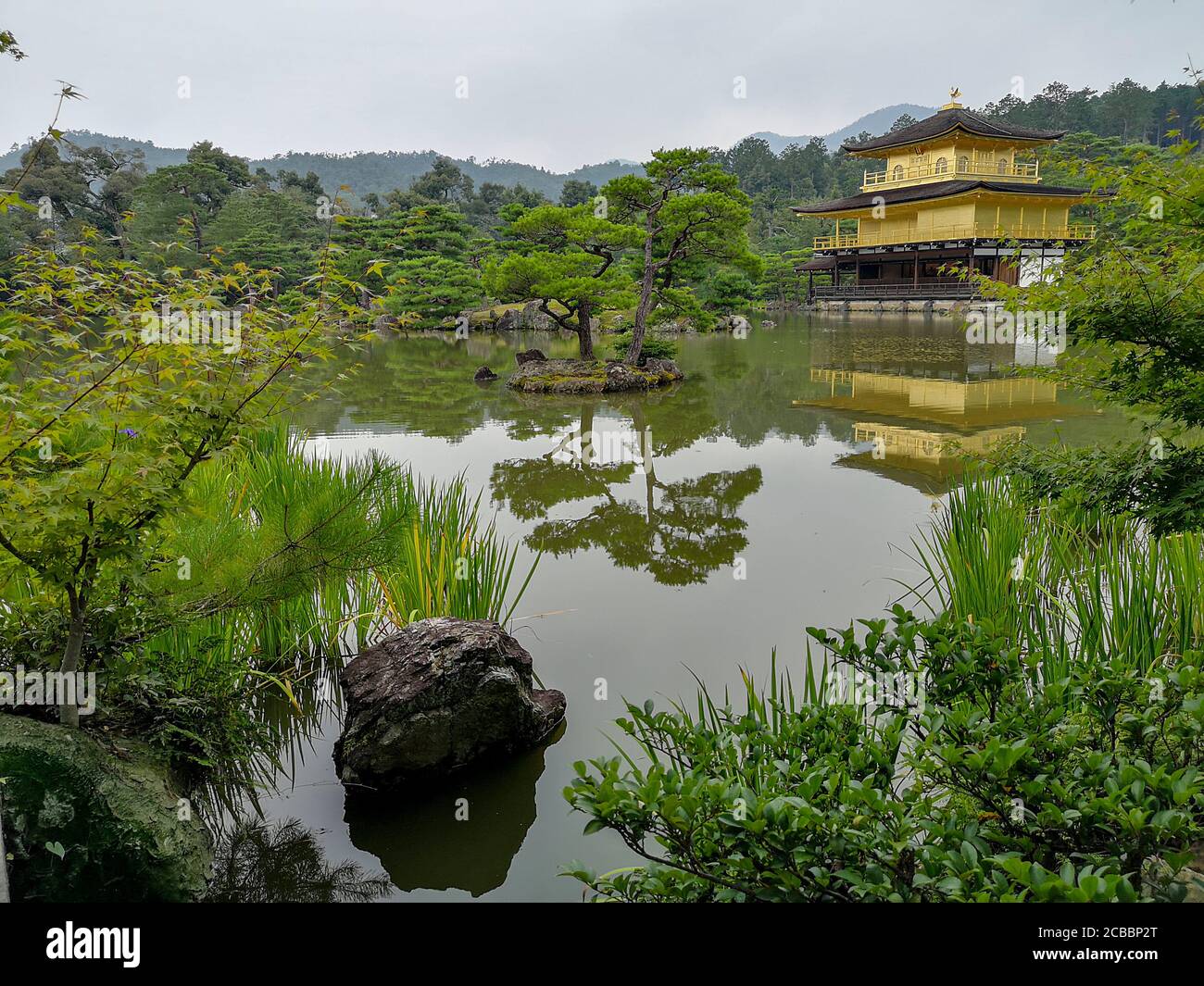 Tempio storico di Kinkaku-ji a Kyoto, Giappone Foto Stock