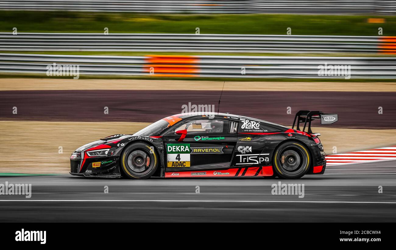 Oschersleben, Deutschland, 28 aprile 2019: Arlind Hoti alla guida della sua Audi R8 LMS by Aust Motorsport durante la gara di auto master GT alla Motorsport Arena Foto Stock