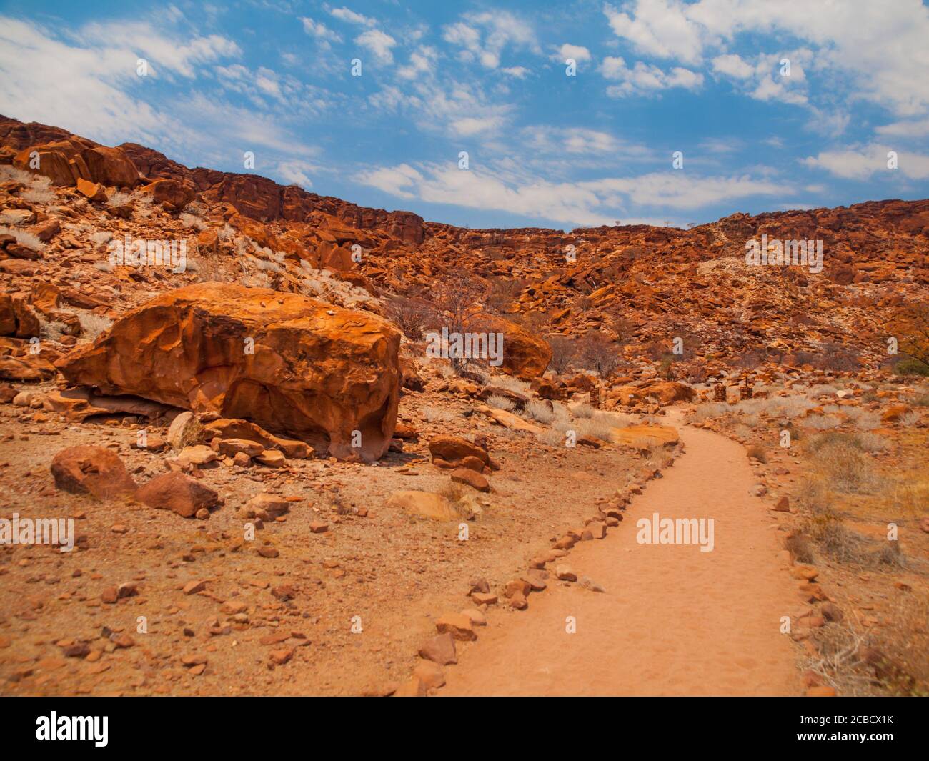 Paesaggio secco nella zona di Twyfelfontein, Damaraland, Namibia Foto Stock