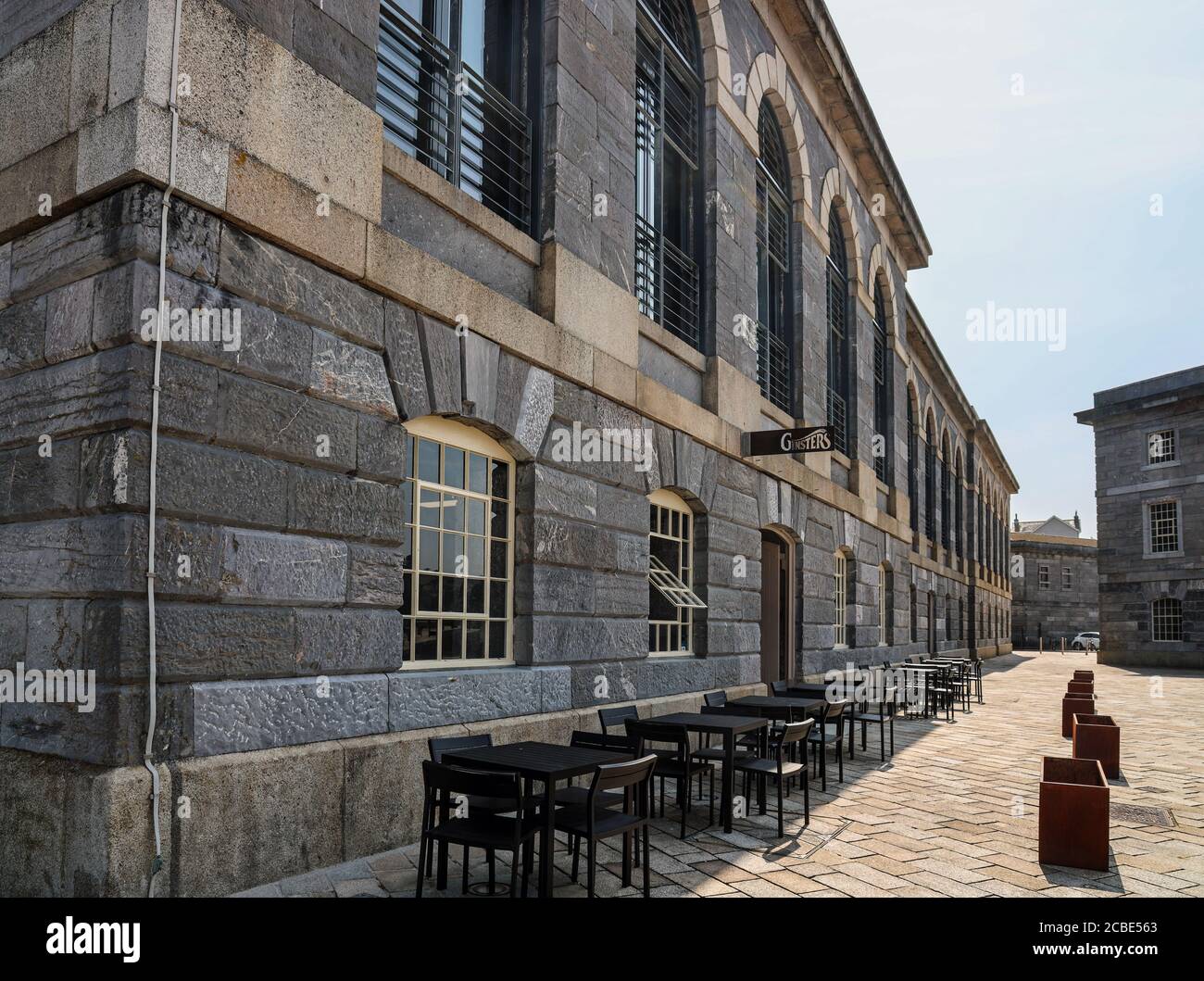 Uffici amministrativi di Ginsters presso il Royal William Yard a Stonehouse Plymouth. L'ex cantiere MOD Vitualling è stato sviluppato da Urban Splash Foto Stock