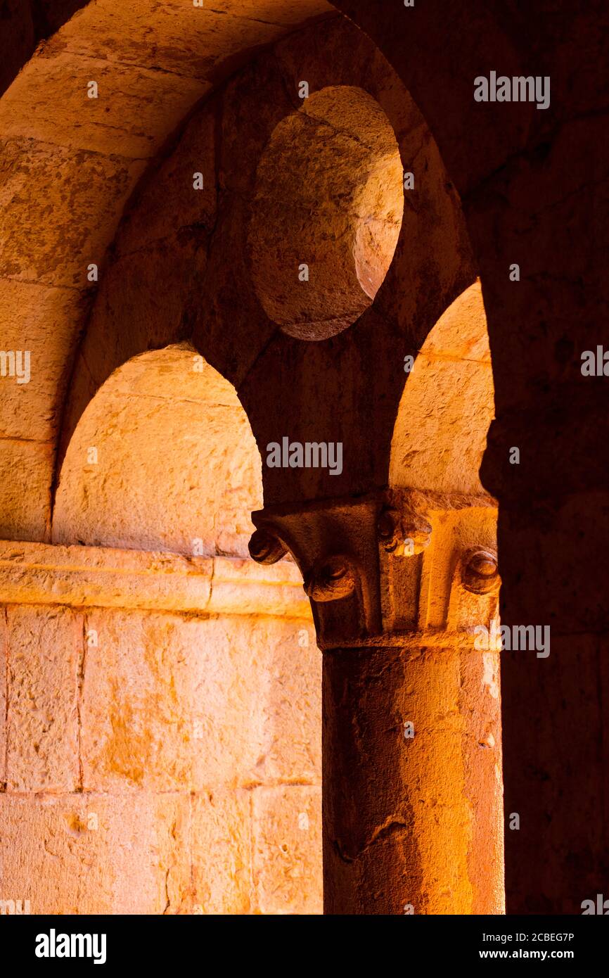 Abbazia di le Thoronet, l'Abbaye du Thoronet, Dipartimento del Var, architettura cistercense, Provenza, Francia, Europa Foto Stock