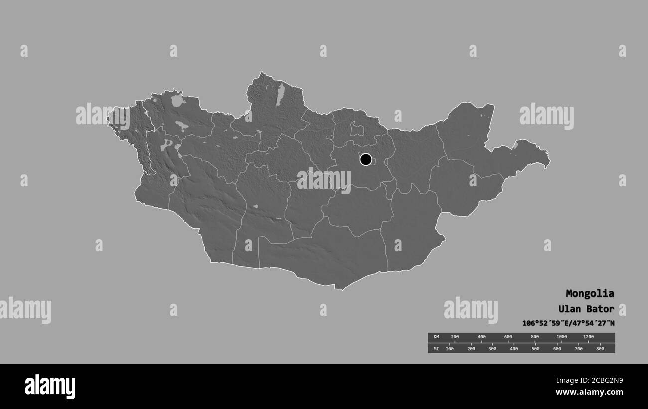 Forma desaturata della Mongolia con la sua capitale, la principale divisione regionale e l'area separata Bayan-Ölgiy. Etichette. Mappa elevazione bilivello. Rendering 3D Foto Stock