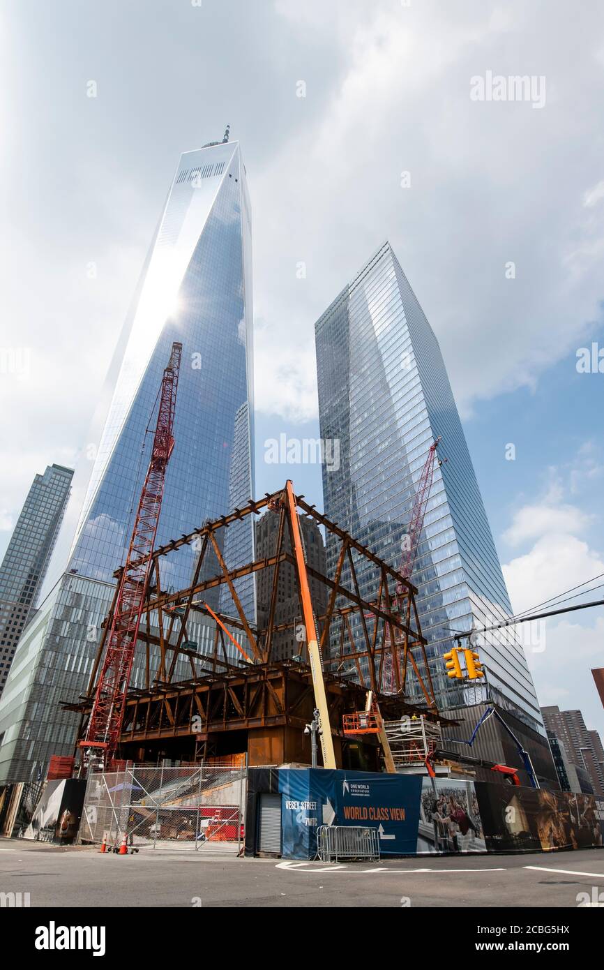 12 agosto 2020: Una veduta generale dei lavori di costruzione al Ronald O. Perelman Performing Arts Center presso il World Trade Center, chiamato anche Performing Arts Center for Short, è un centro per le arti dello spettacolo multi-spazio, da 150 a 800 posti a sedere in costruzione all'angolo nord-est del World Trade Center a Manhattan, New York. Credito obbligatorio: Kostas Lymperopoulos/CSM Foto Stock