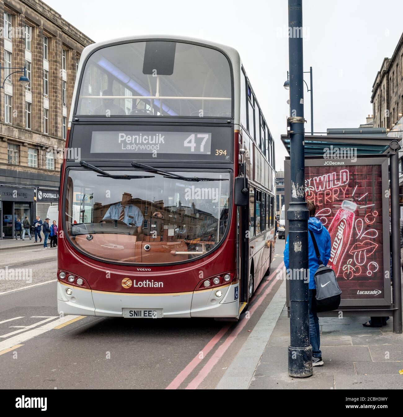 47 autobus in Lothian Road, Edimburgo, Scozia, Regno Unito. Foto Stock
