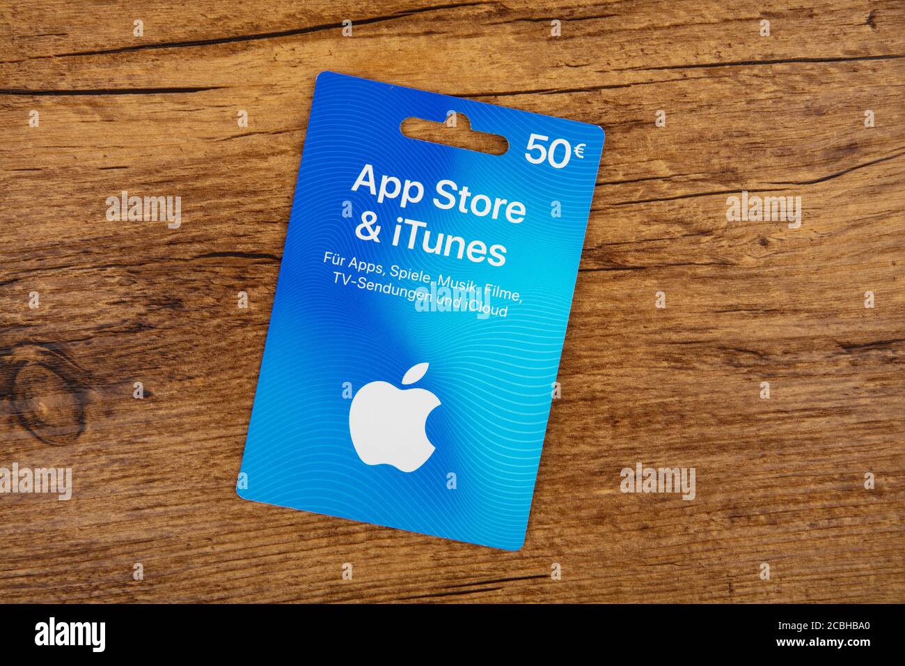 WETZLAR, Germania - 2020-06-05: App Store e iTunes Buono carta regalo per  Apple App Store carta di credito in denaro itunes Foto stock - Alamy
