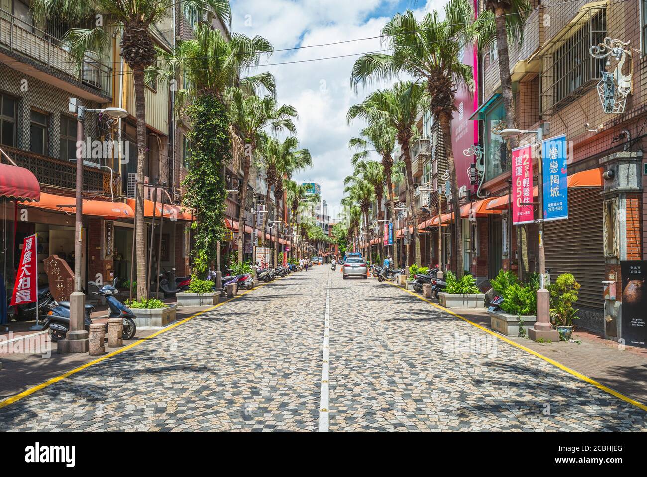 1 luglio 2020: Yingge Old Street, nota anche come la via della ceramica o Ceramica, situata nella città di Yingge, New Taipei City, Taiwan, è famosa per la storia Foto Stock