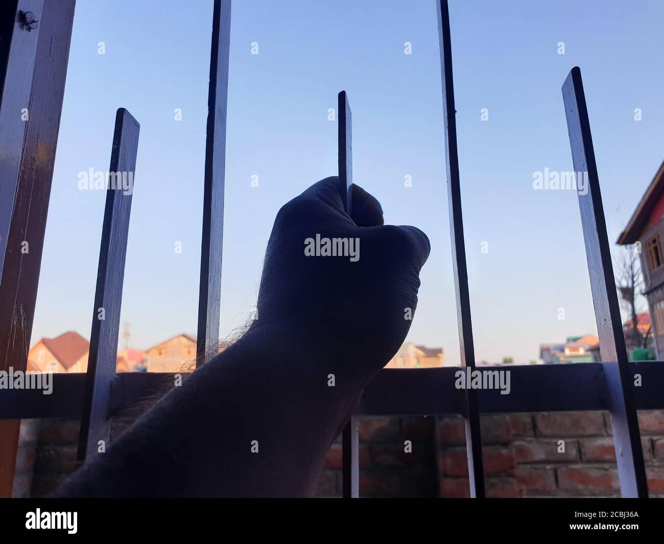 Case galleggianti in legno e ponti sembrano belli. Foto Stock