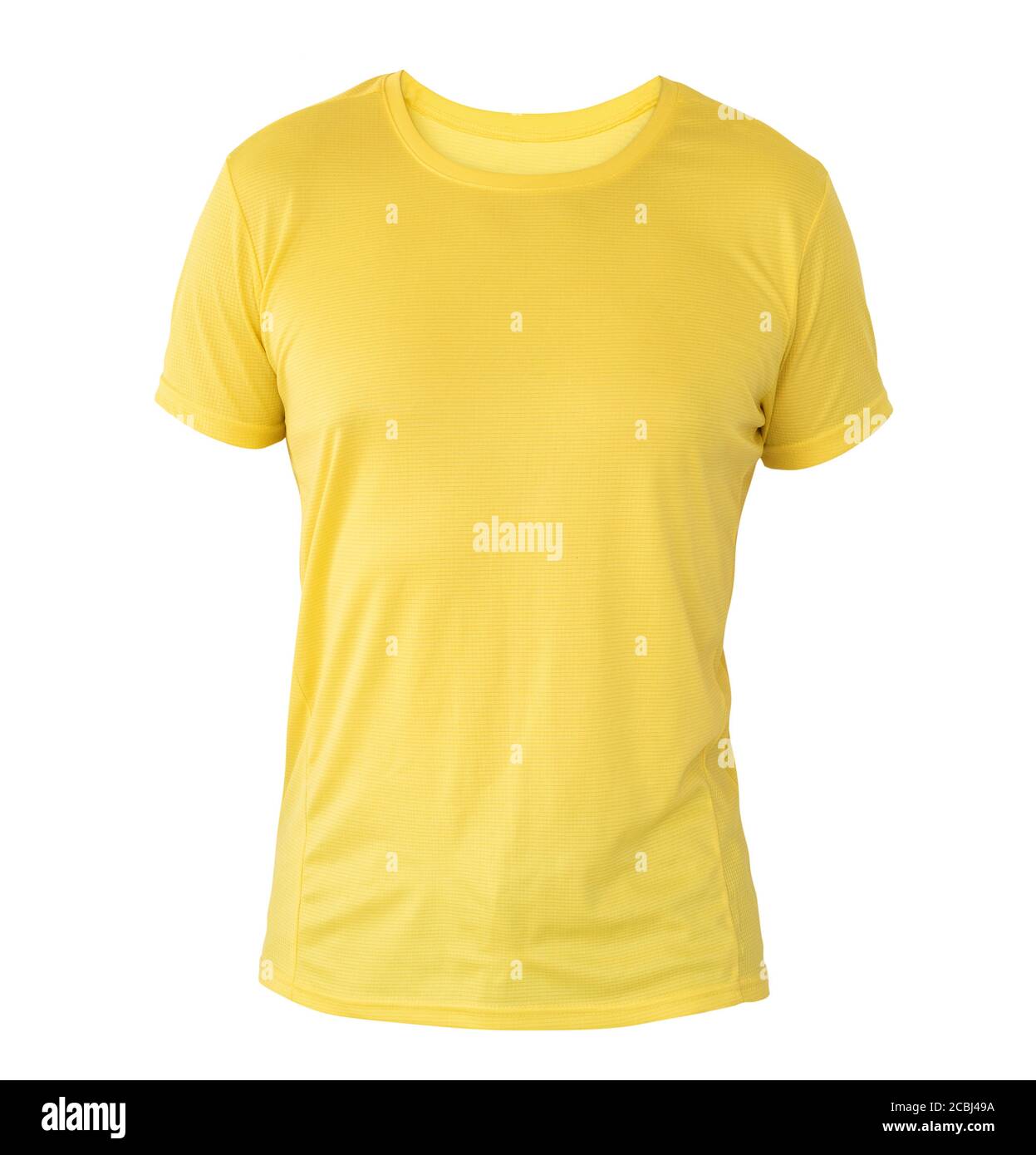 Modello di t-shirt gialla su manichino invisibile isolato su sfondo bianco, per il tuo mockup di design Foto Stock