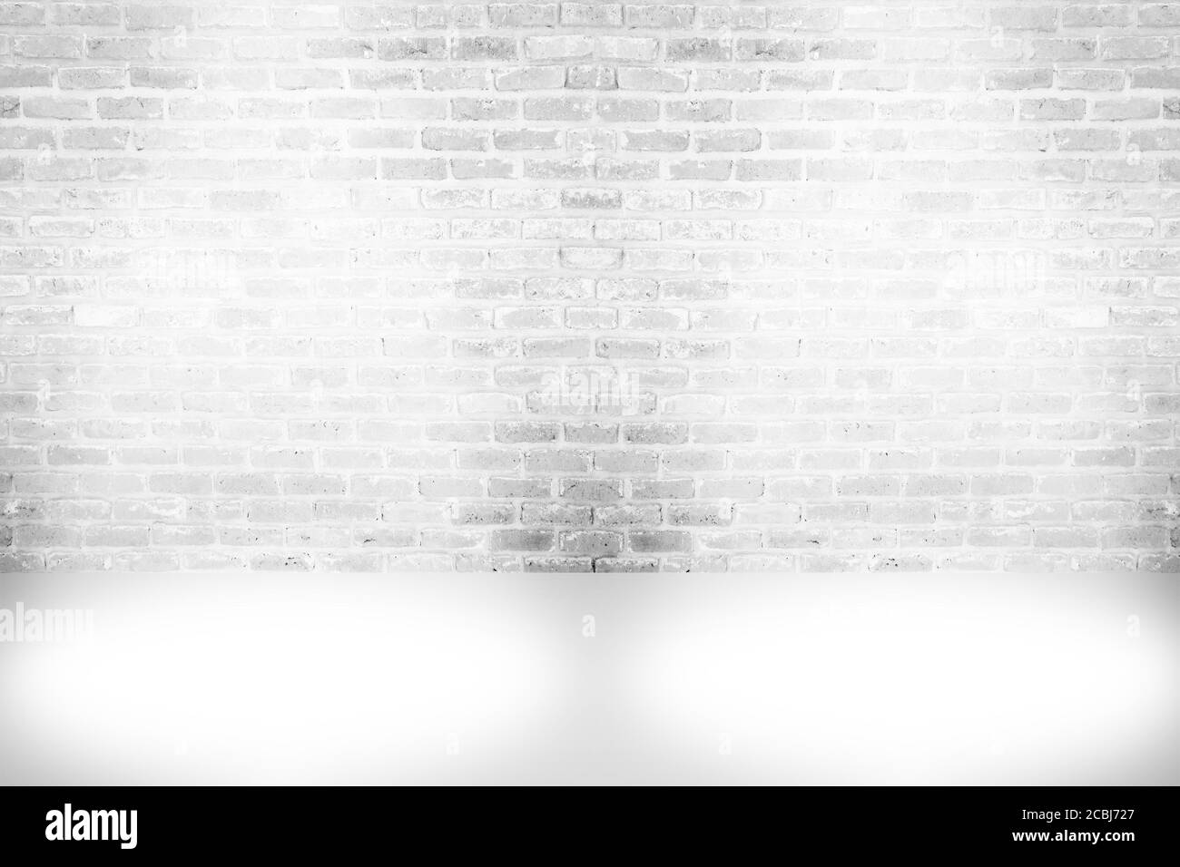 Astratto invecchiato vernice bianco mattoni sfondo muro , grunge blocchi arrugginiti di pietra orizzontale architettura carta da parati con lampade di luce Foto Stock