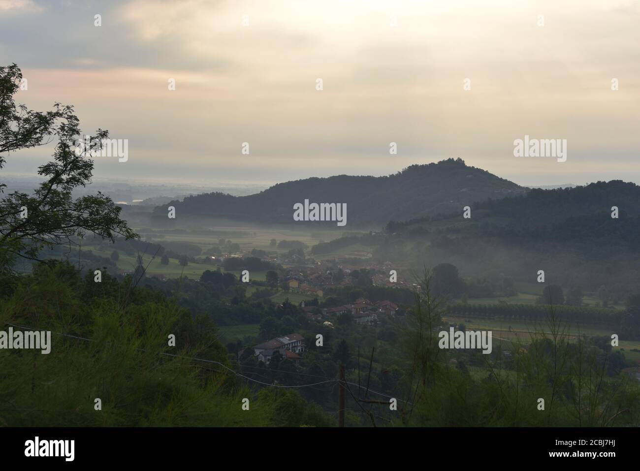 Vista da Sebastiano da po alla Pianura Padana Foto Stock