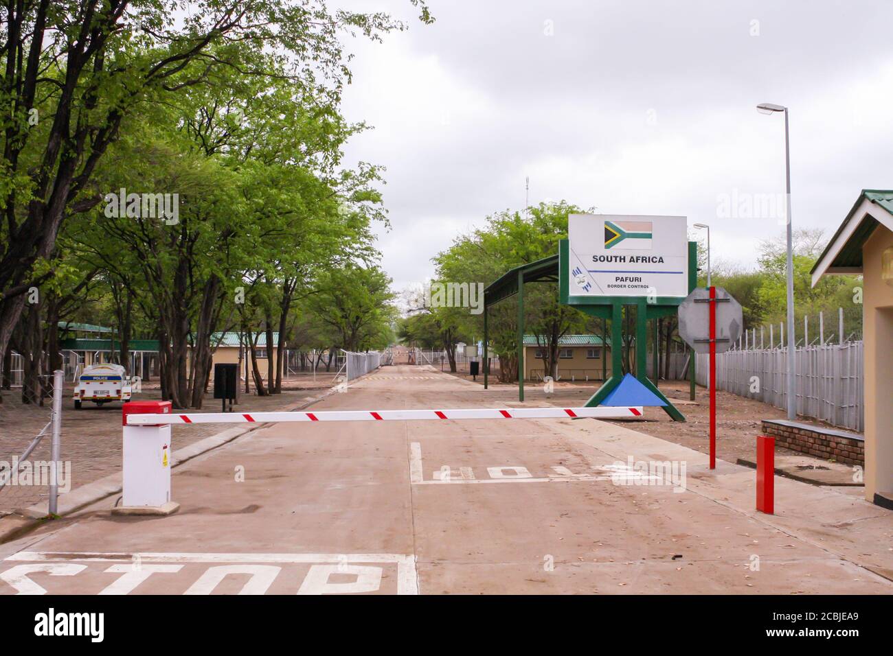 Pafuri Border Post Control, Sudafrica Dic 14 2014: Pafuri Border Post Control dal lato sudafricano. Questo confine si trova all'interno del Kruger National Pa Foto Stock