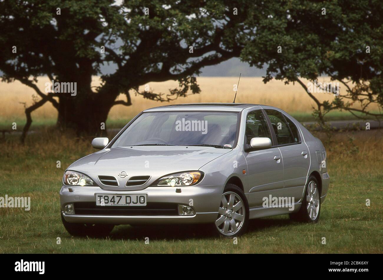 1999 Nissan Primera Foto Stock - Alamy