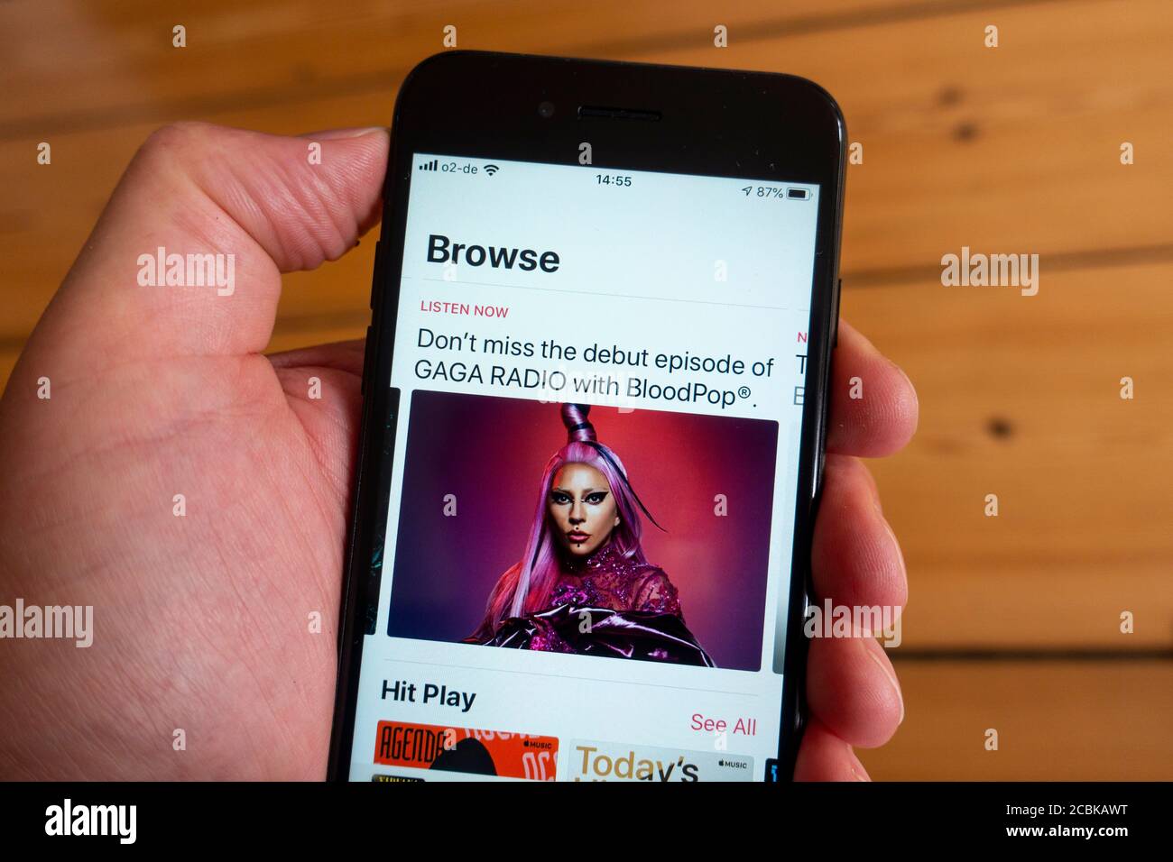 Dettagli dell'app Apple Music sullo schermo di uno smartphone Foto Stock Dettagli dell'app Apple Music sullo schermo di uno smartphone Foto Stock