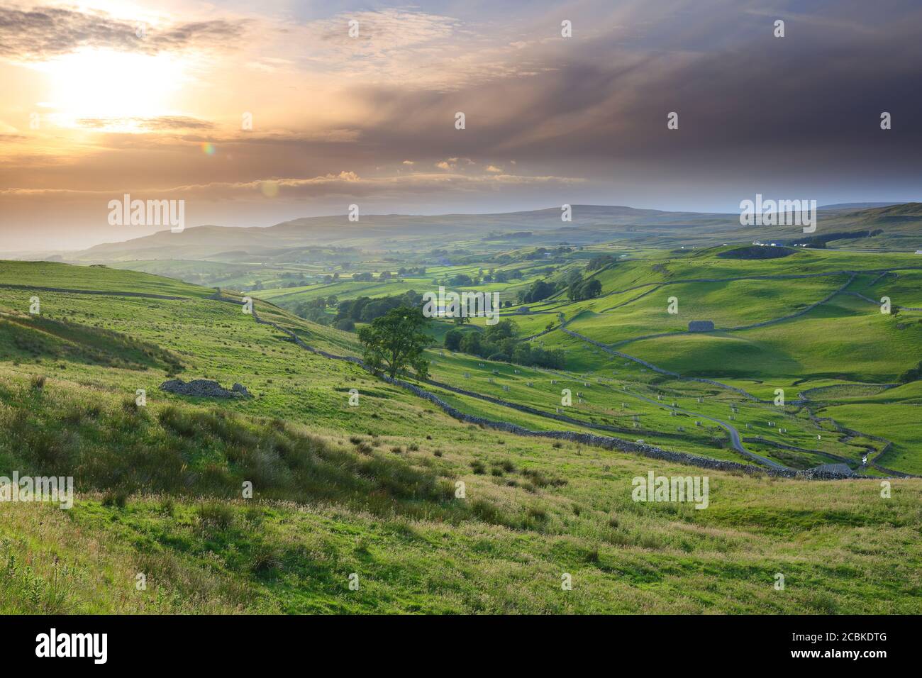Immagine del paesaggio che si affaccia su Stainmore vicino a Kirkby Stephen nel Nord Pennines, Cumbria, Inghilterra, Regno Unito. Foto Stock