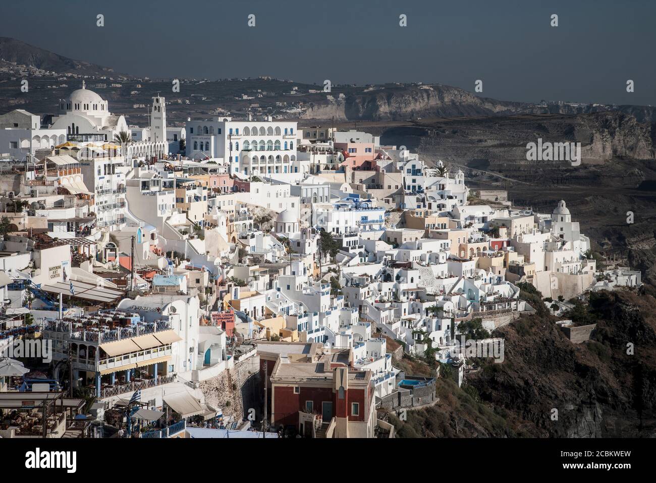 Paesaggio urbano con case bianche, Santorini, Grecia Foto Stock