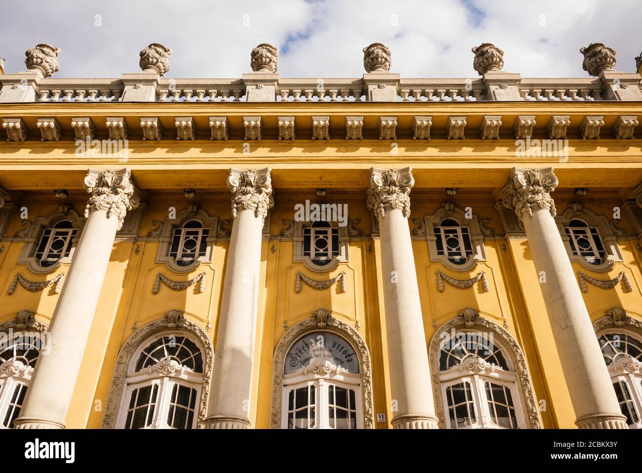 Esterno delle Terme di Szechenyi, Budapest, Ungheria Foto Stock