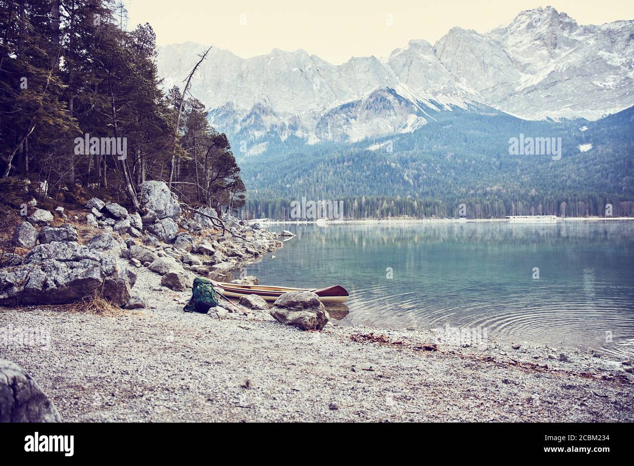 Vista panoramica del lago, Garmisch-Partenkirchen, Baviera, Germania Foto Stock