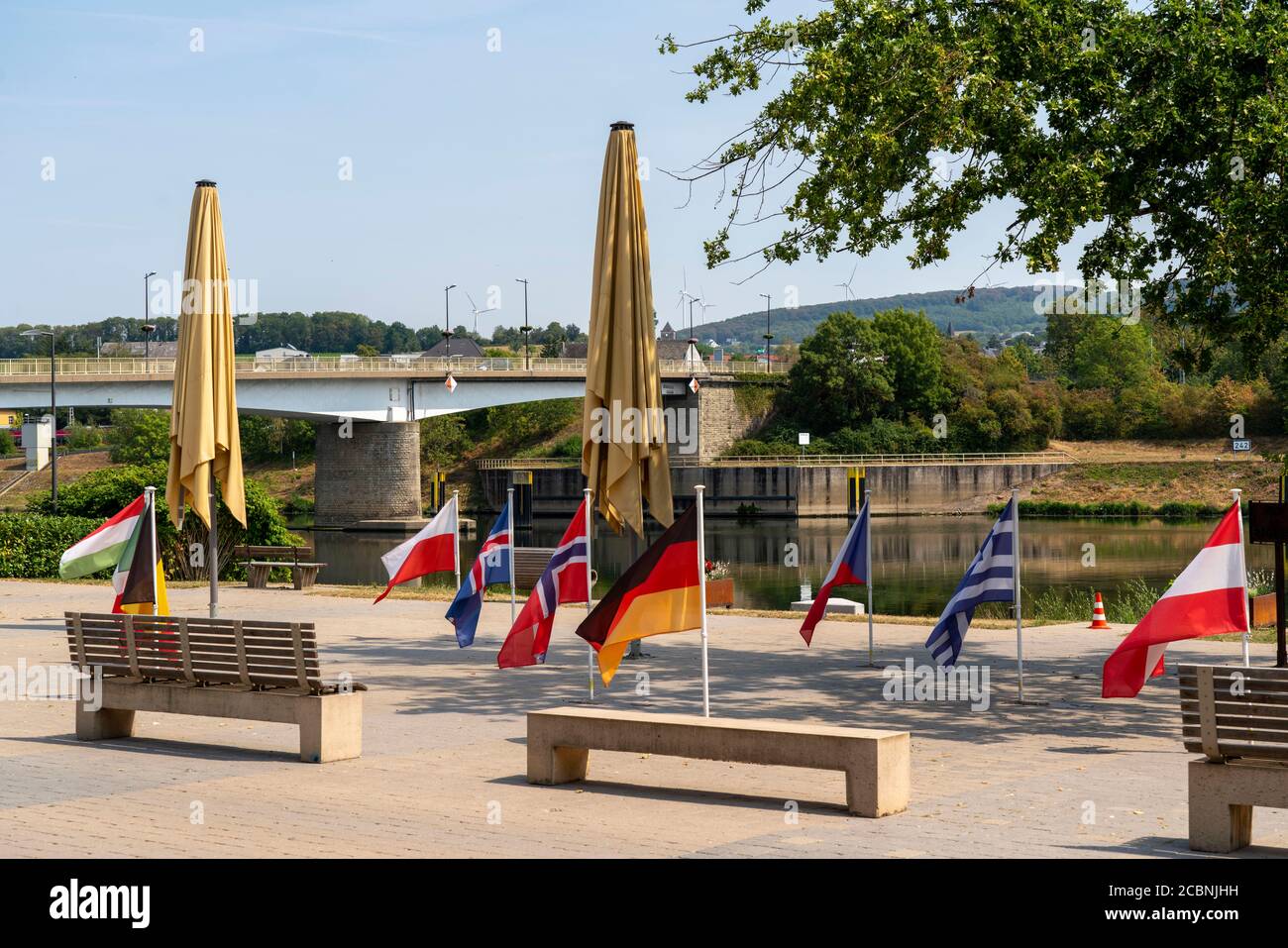 La città di Schengen, sulla Mosella, nel Granducato del Lussemburgo, dove è stato firmato l'accordo di Schengen del 1985, Monumento europeo alla Muse Foto Stock