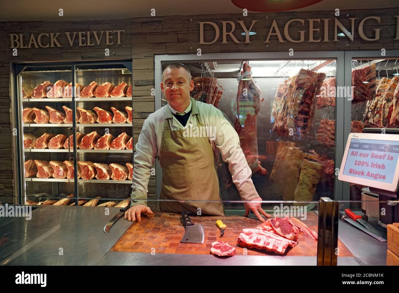 Rick Higgins è un Master Butcher e Charcutiere di quarta generazione con sede a Sutton Cross, Dublino. Foto Stock