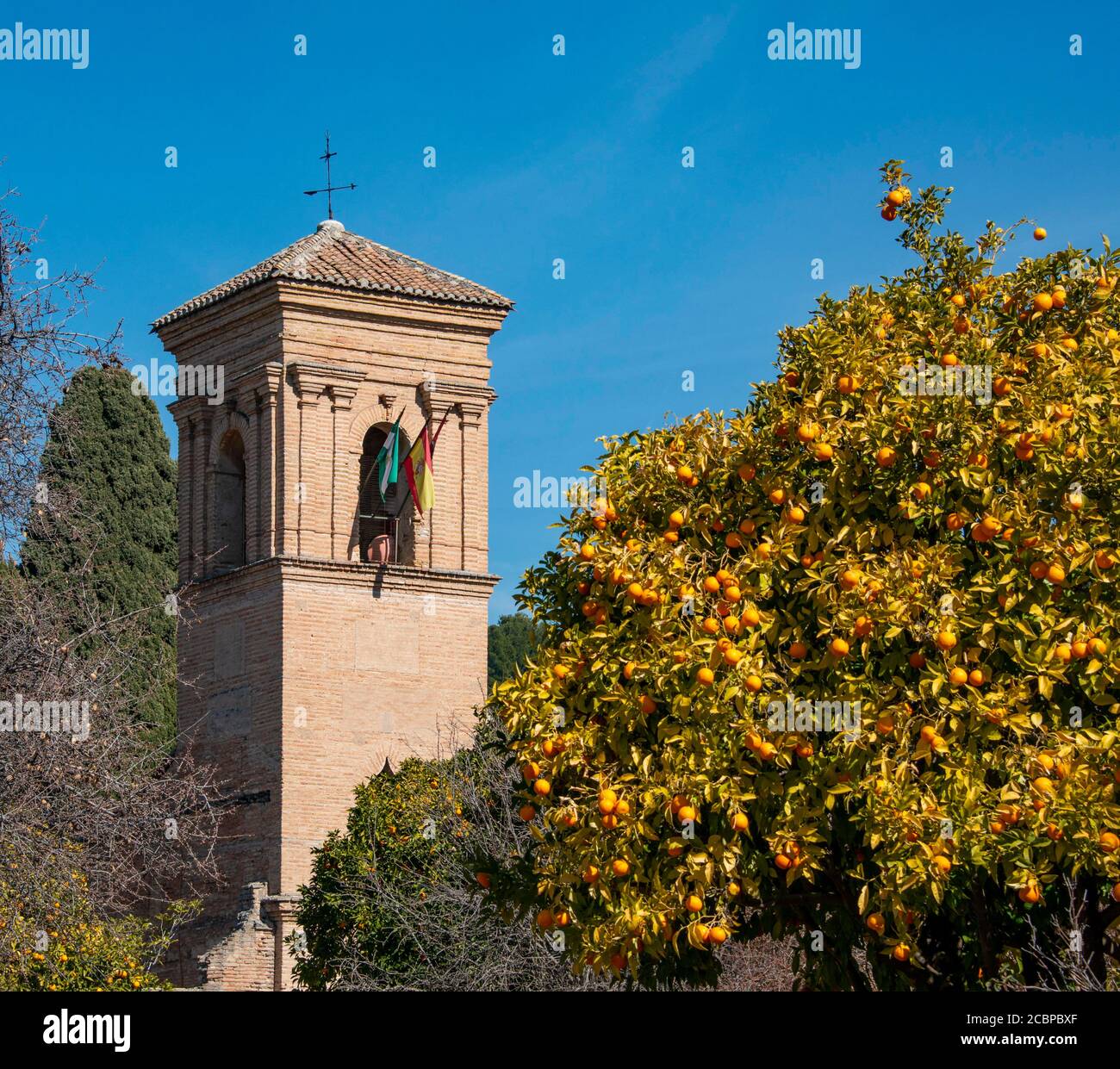 Torre dell'Antico convento di San Francesco, Alhambra, castello sulla collina di Sabikah, Granada, Andalusia, Spagna Foto Stock