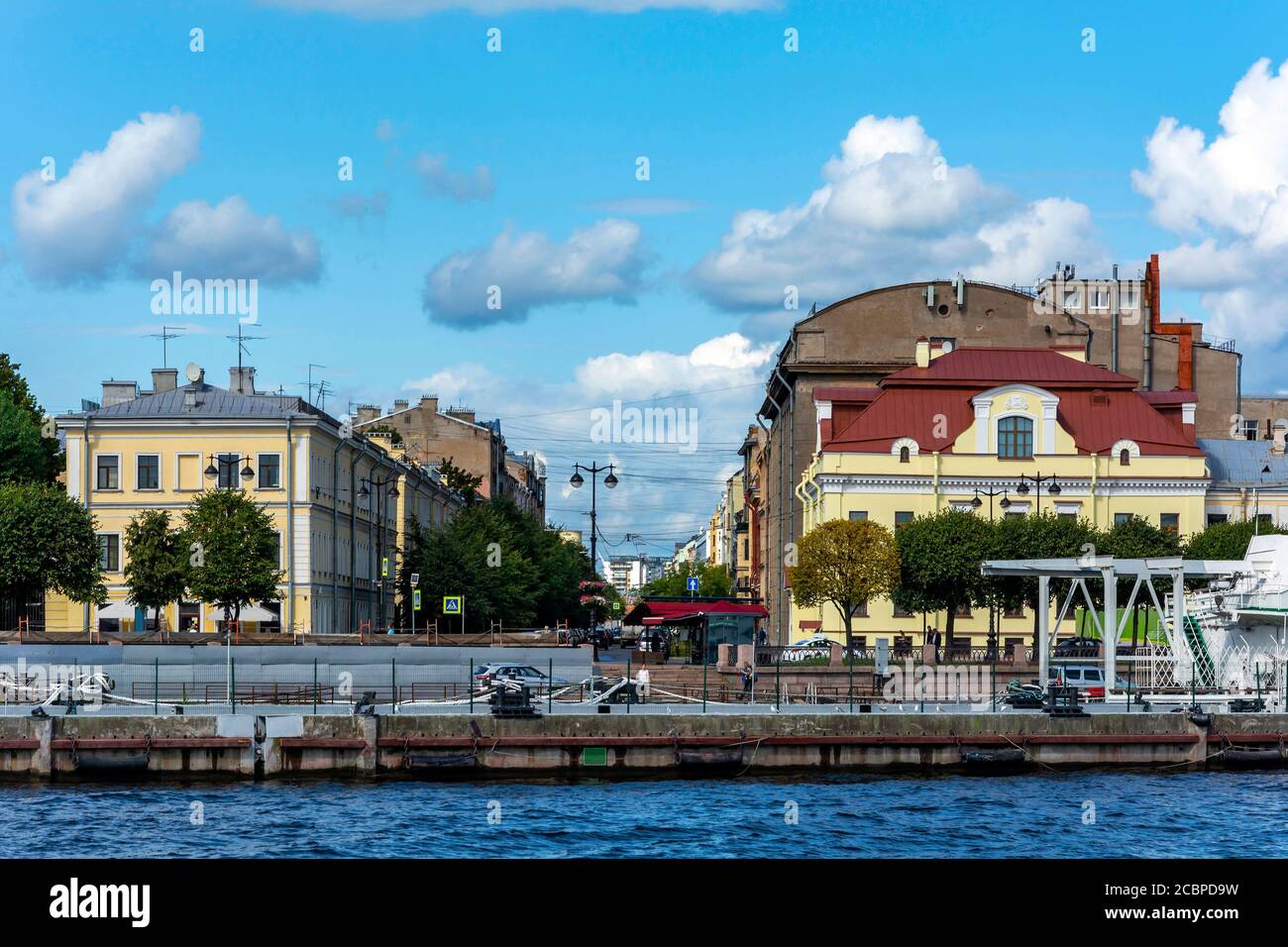 San Pietroburgo, il molo, Quay del tenente Schmidt sulla Grande Neva Foto Stock