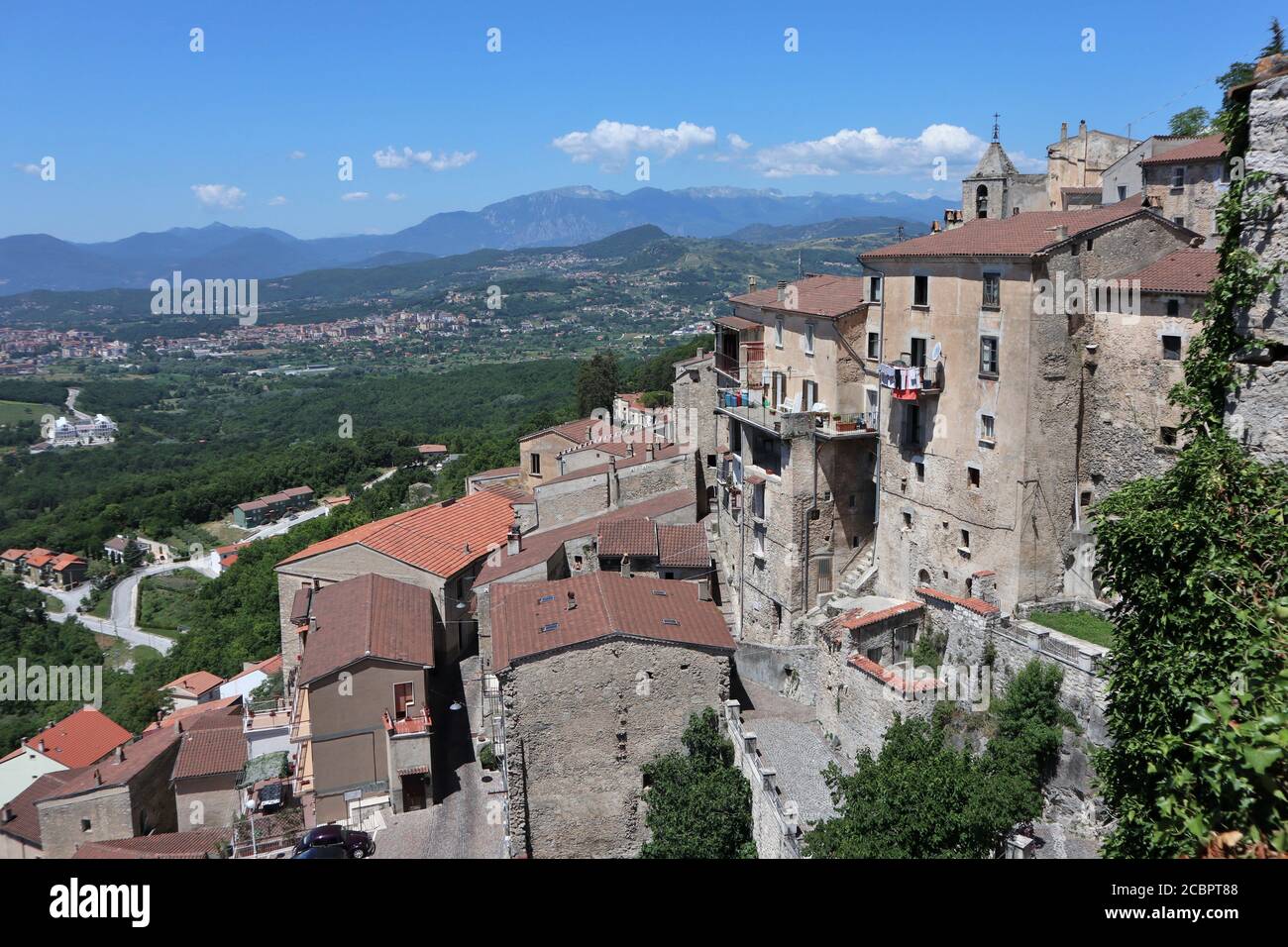 Pesche - Panorama dal borgo Foto Stock