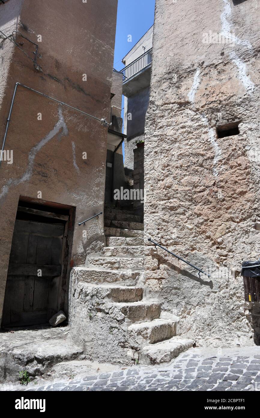 Pesche - Scaletta del centro storico Foto Stock