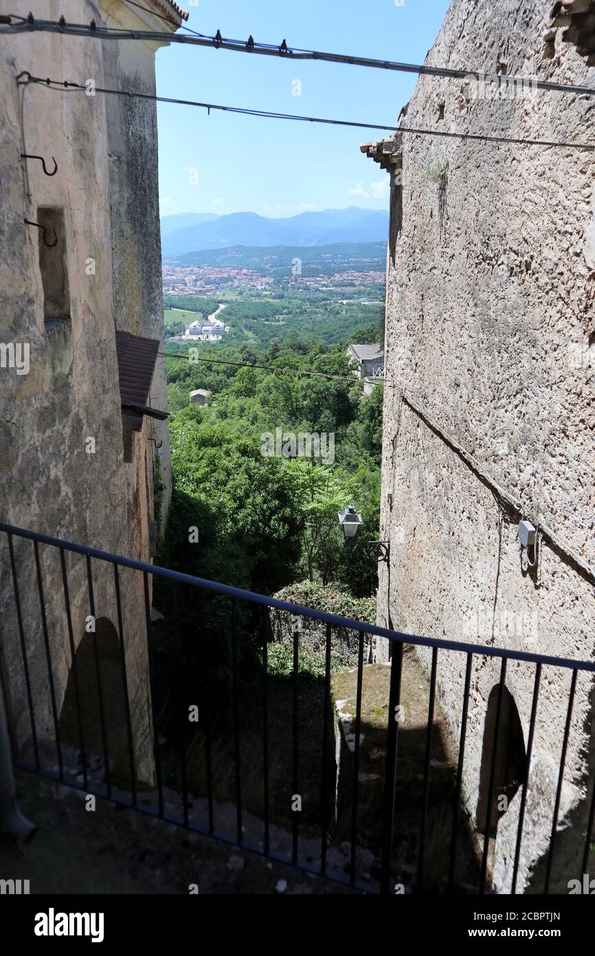 Pesche - Scorcio panoramico dai vicini del paese Foto Stock