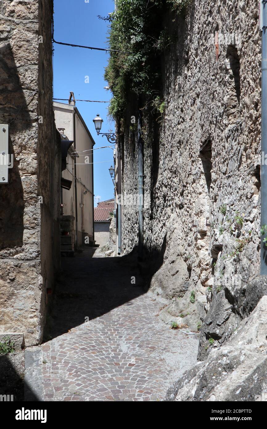 Pesche - Vicolo del borgo Foto Stock