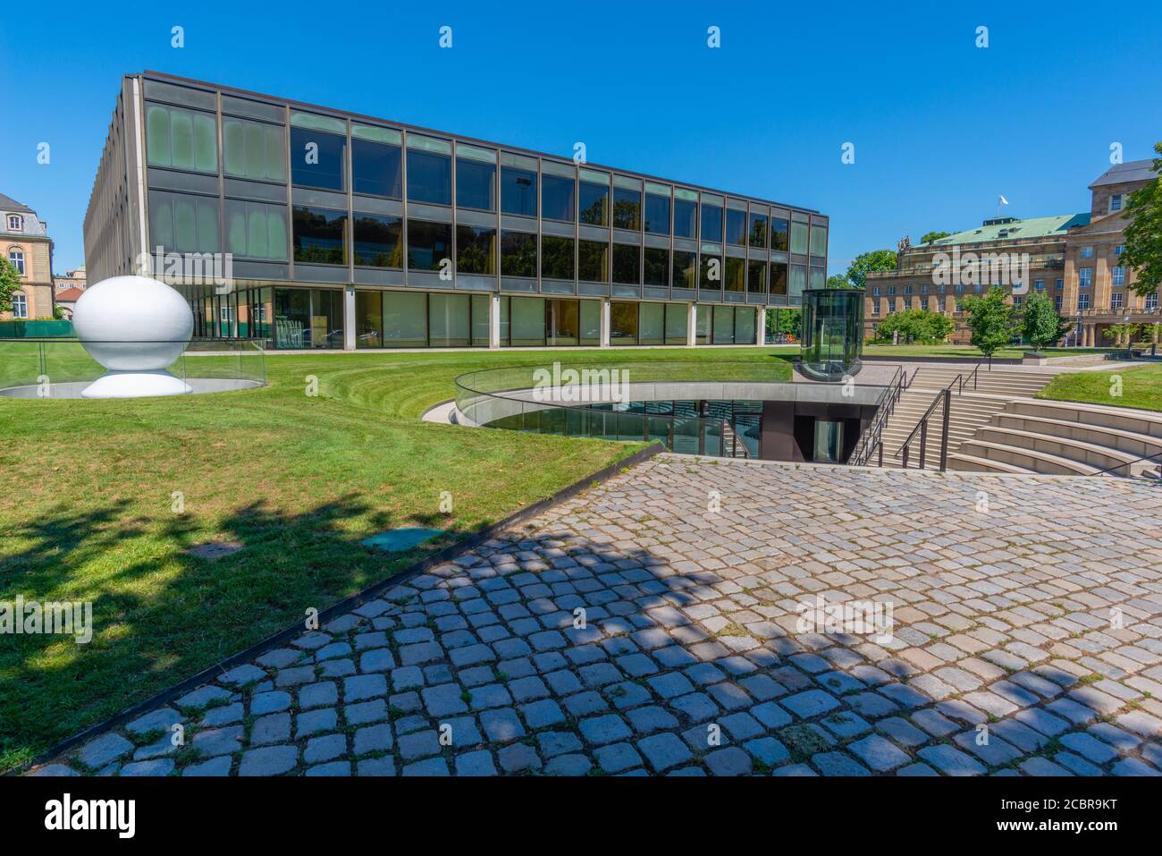 Landtagsgebäude o edificio del parlamento, Oberer Schlossgarten o Giardino del Castello superiore, Stoccarda, Stato federale Baden-Württemberg, Germania meridionale, Europa Foto Stock