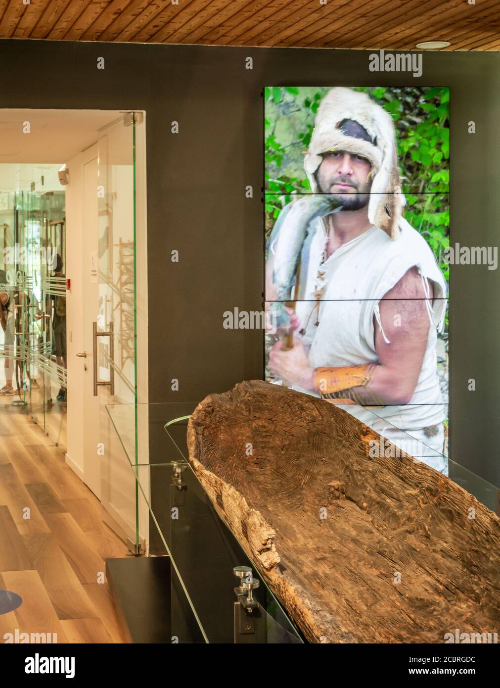 Museo delle dimore pile – Molina di Ledro ... sono costituite da una serie di manufatti scoperti nel sito della dimora pile, sulla riva di incantevole Foto Stock