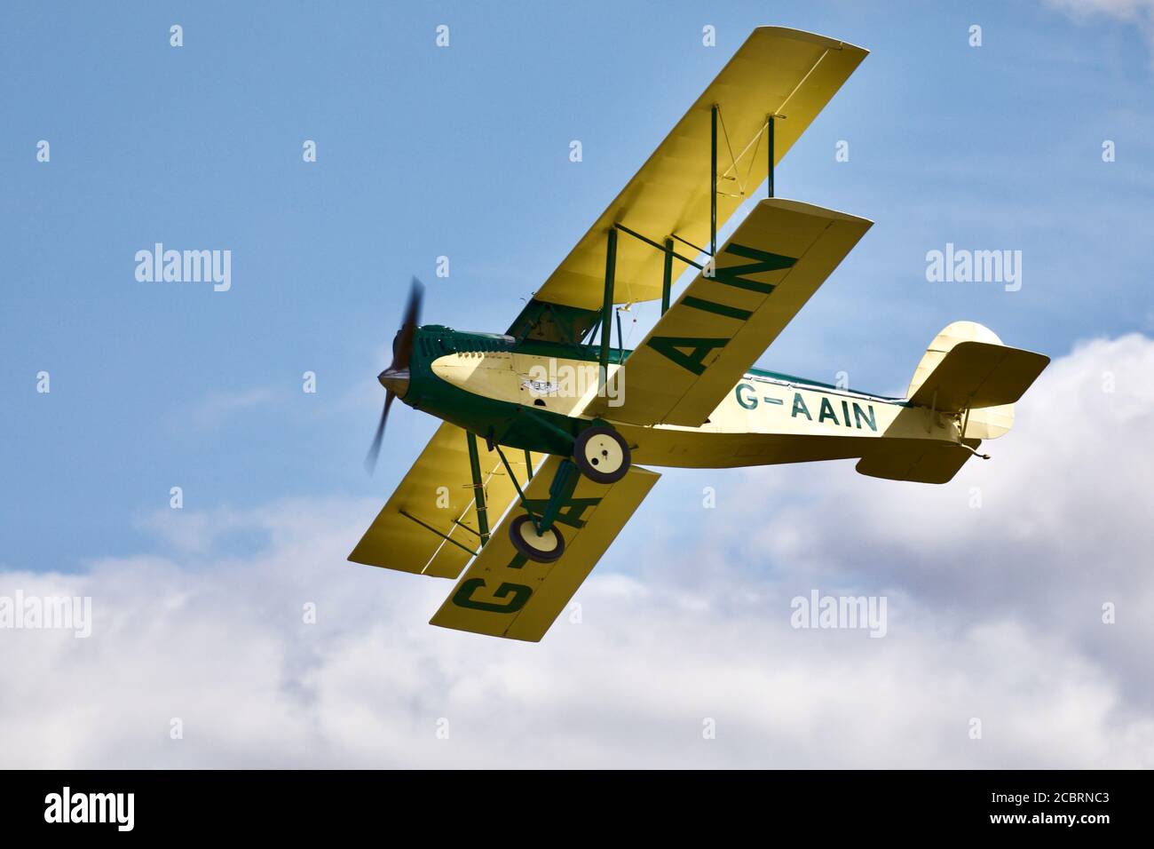 1929 Parnell Elf 'G-AAIN' in aereo al Drive-in Airshow AT Shuttleworth il 2 agosto 2020 Foto Stock