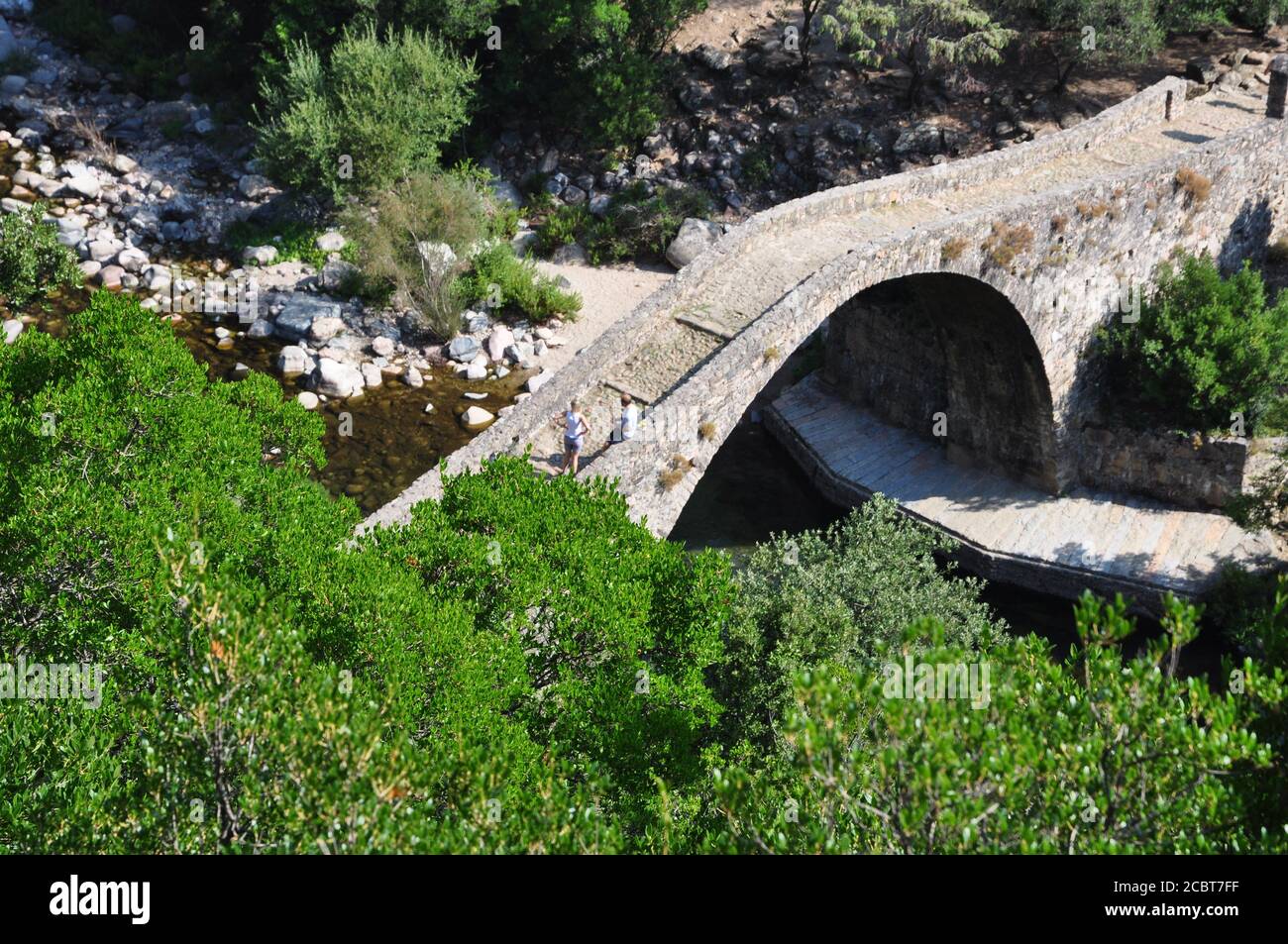 Ponte genovese Gorges Pianella de la Spelunca nel sud della Corsica Foto Stock