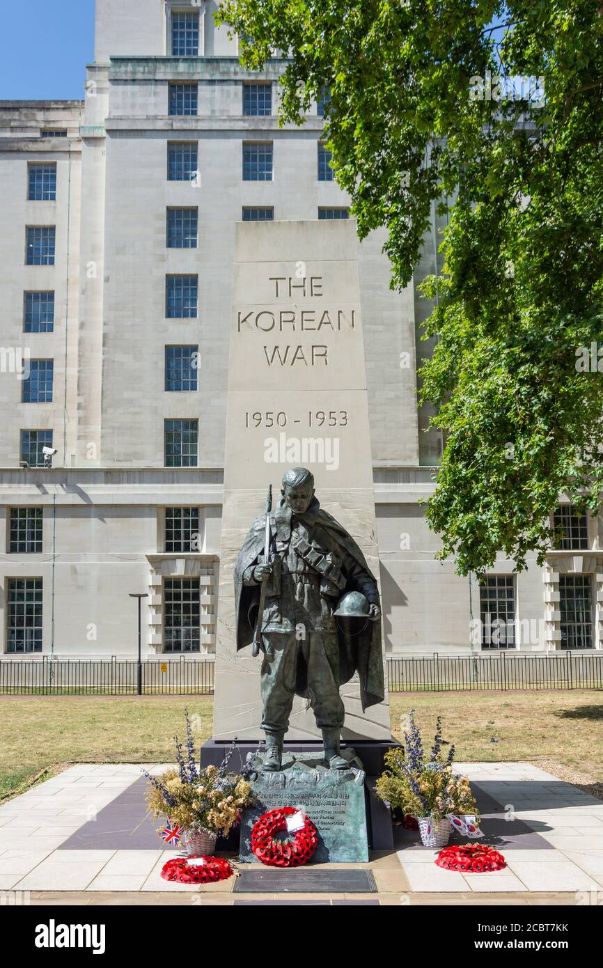 Il Korean War Monument (1950-1953) in Victoria Embankment Gardens, Victoria Embankment, City of Westminster, Greater London, England, Regno Unito Foto Stock