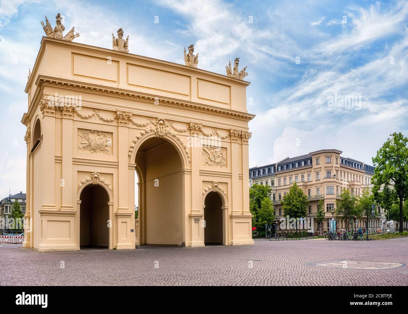 La porta di Brandeburgo (in tedesco: Brandenburger Tor) sulla Luisenplatz a Potsdam Foto Stock