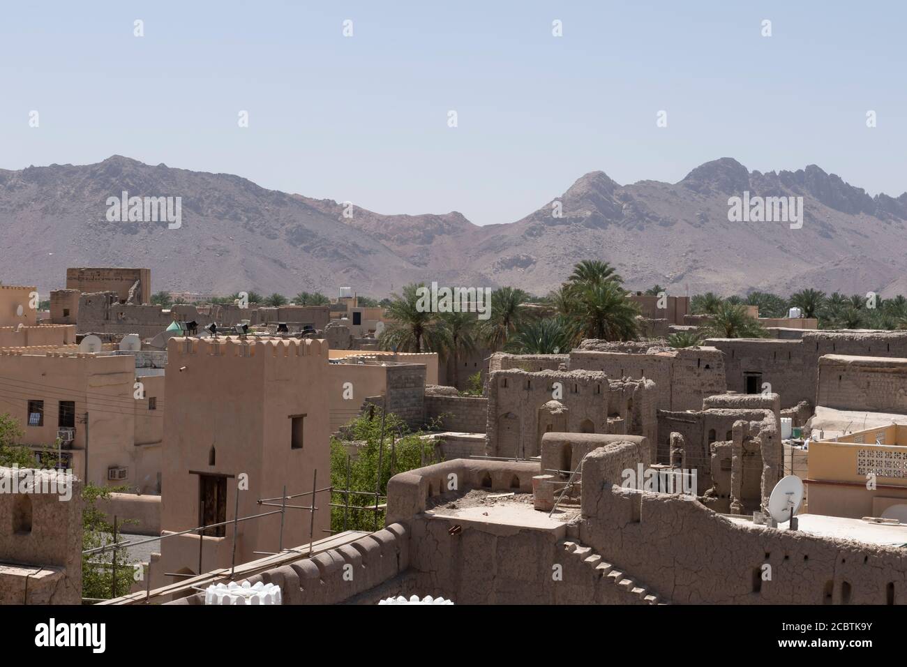 Foto esterna di Nizwa dalla cima del forte di Nizwa Foto Stock