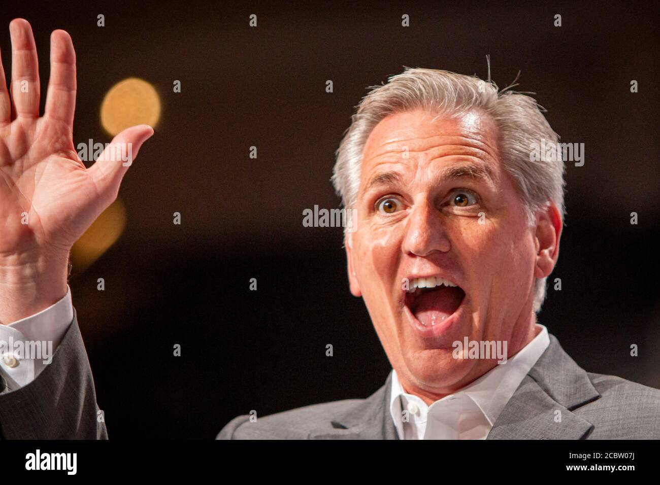 Kevin McCarthy (R-CA), leader della maggioranza della casa, al RNC, prima dell'accettazione da parte di Trump. La Convenzione Nazionale Repubblicana di Cleveland, dove Donald Trump è nominato candidato repubblicano alla presidenza. Foto Stock