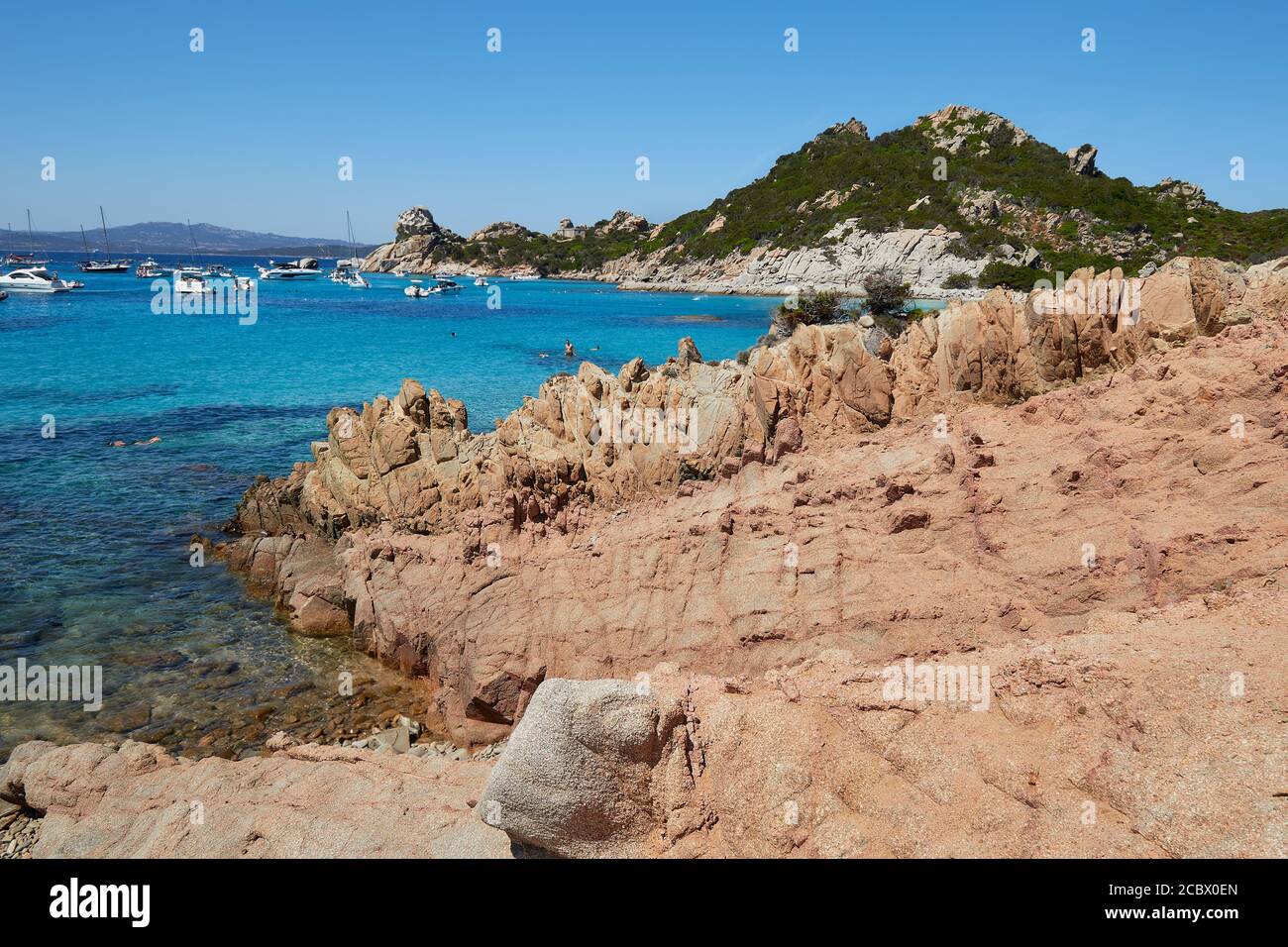 Vista sul mare tirreno della costa rocciosa dell'isola spargi, Sardegna Foto Stock