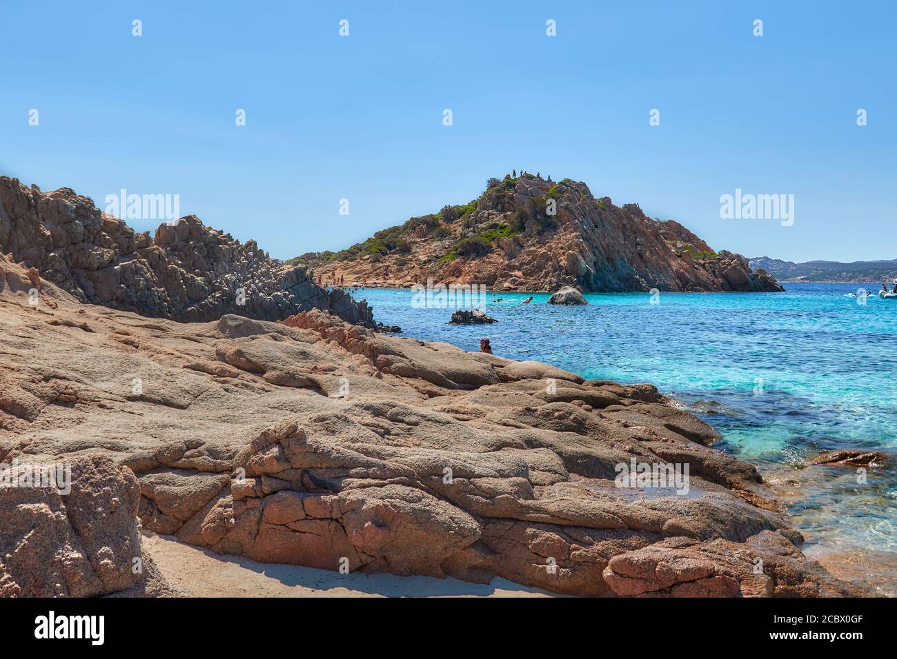 Vista sul mare tirreno della costa rocciosa dell'isola spargi, Sardegna Foto Stock